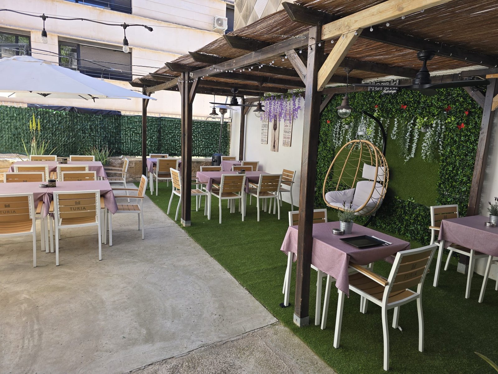 Terraza Meraki Gastrotapa - Vista general